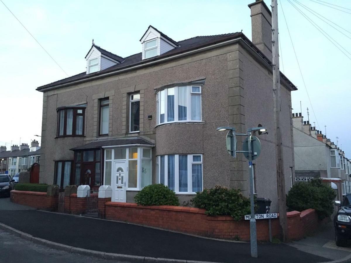 @33 Fab Townhouse Vila Holyhead Exterior foto